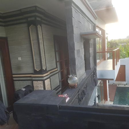 Yogi Homestay Canggu  Exterior photo